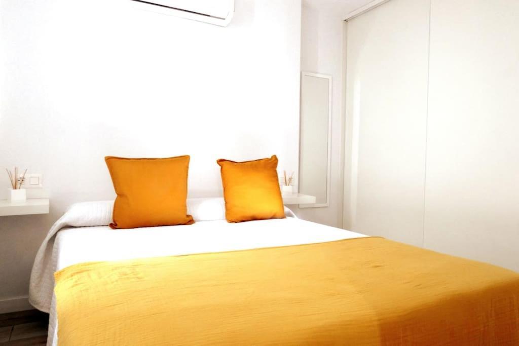 Newly Refurbished Beachfront Apartment. San Bartolome de Tirajana  Exterior photo