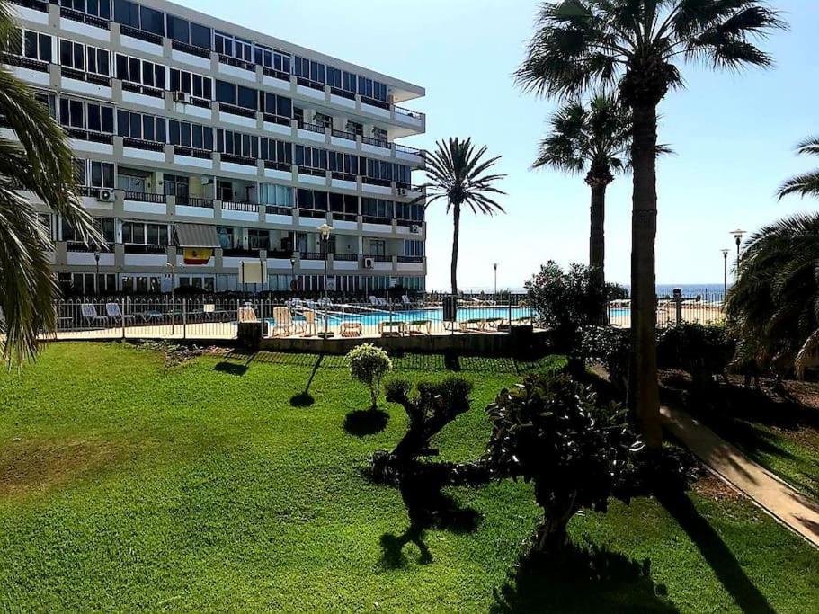 Newly Refurbished Beachfront Apartment. San Bartolome de Tirajana  Exterior photo
